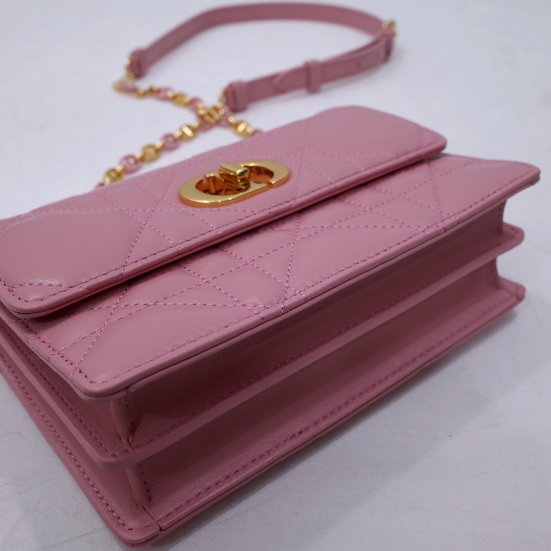 Miss Caro Pouch with Chain Pink Macrocannage Lambskin